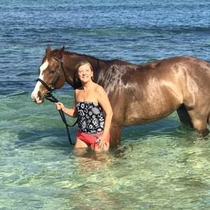 Meet your Posher, Sharon